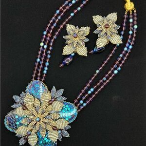 Vintage Stanley Hagler Elegant Blue and Gold Floral Necklace Set